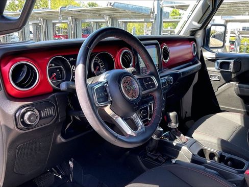 Used 2022 Jeep Wrangler Unlimited Rubicon AWD/4WD image 9