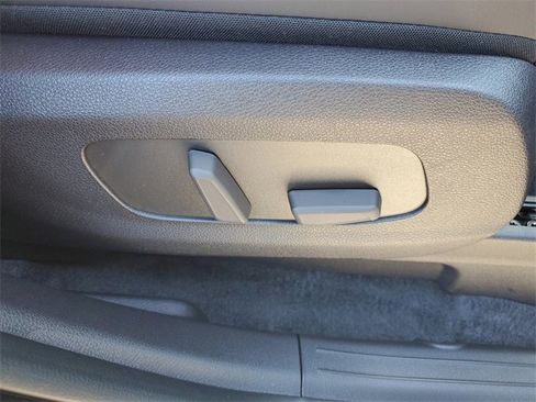 New 2026 Kia Carnival EX image 9