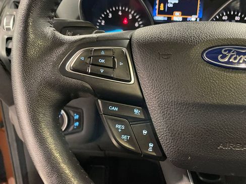 Used 2017 Ford Escape Titanium w/ Equipment Group 301A AWD/4WD image 39