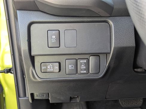 Used 2023 Toyota Tacoma TRD Off-Road w/ Technology Package image 16