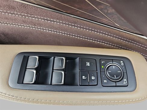 Used 2018 Lexus LS 500 AWD image 28