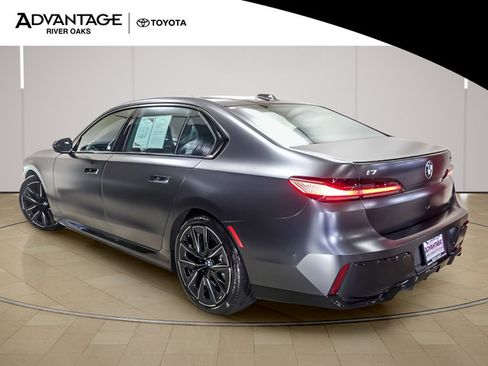 Used 2023 BMW i7 xDrive60 AWD/4WD image 5