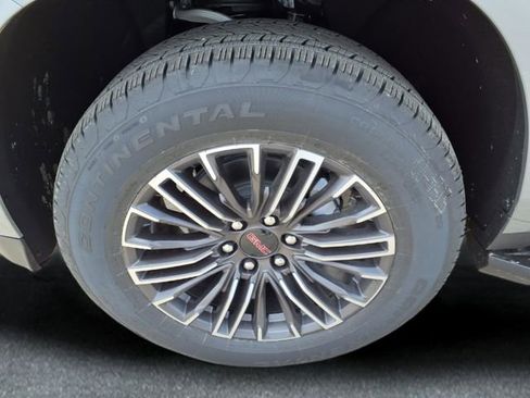 New 2026 GMC Yukon XL Elevation image 30