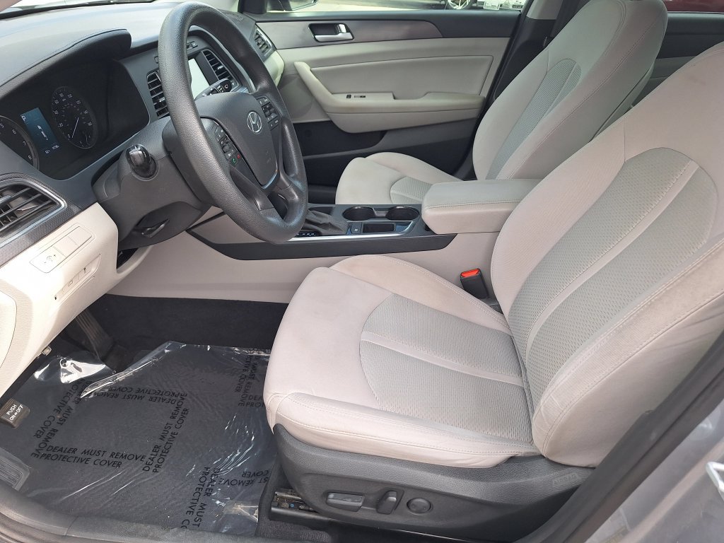Used 2017 Hyundai Sonata Sport w/ Cargo Package FWD image 8