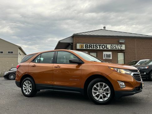 Used 2018 Chevrolet Equinox LS image 14