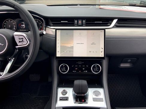 New 2026 Jaguar F-PACE R-Dynamic S image 7