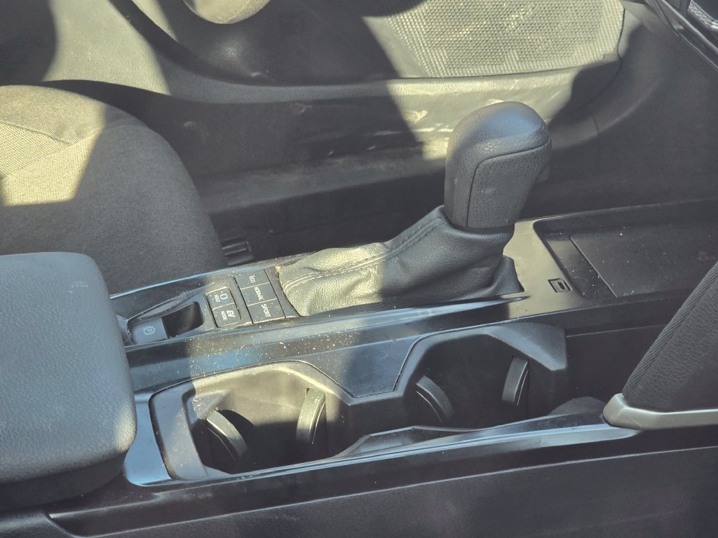 Used 2025 Toyota Camry LE FWD image 20