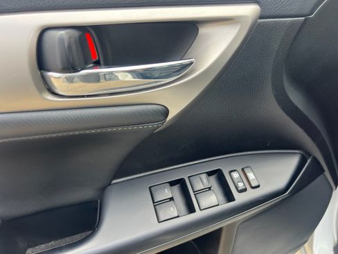 Used 2015 Lexus CT 200h w/ F Sport w/Nuluxe Interior FWD image 12