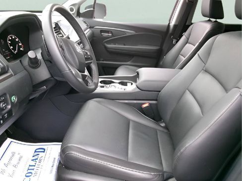 Used 2025 Honda Ridgeline RTL image 13
