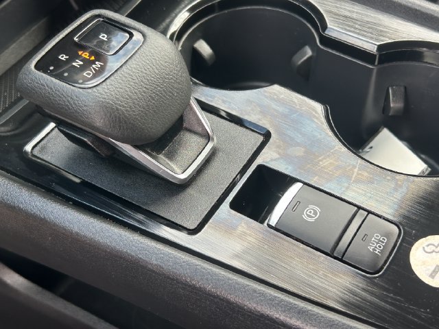 Used 2025 Nissan Rogue SV AWD/4WD image 18