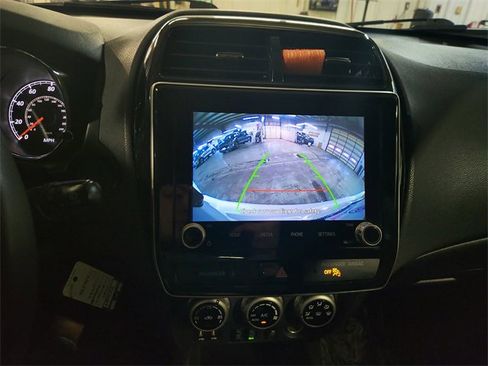 Used 2020 Mitsubishi Outlander Sport ES image 13