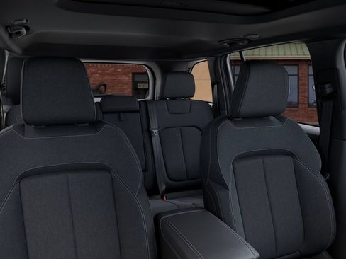 New 2025 Jeep Grand Cherokee Laredo X w/ Luxury Tech Group I AWD/4WD image 28