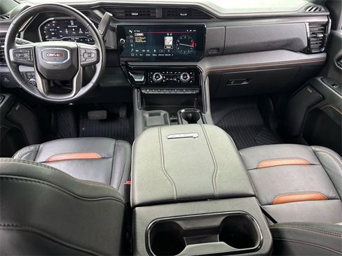 Used 2024 GMC Sierra 2500 AT4 image 16