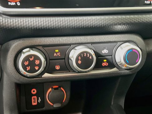 Used 2022 Nissan Kicks S FWD image 26