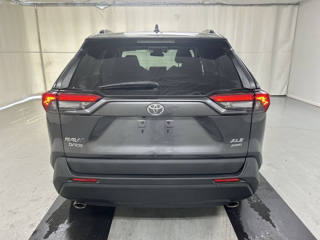 Used 2019 Toyota RAV4 XLE AWD/4WD image 21