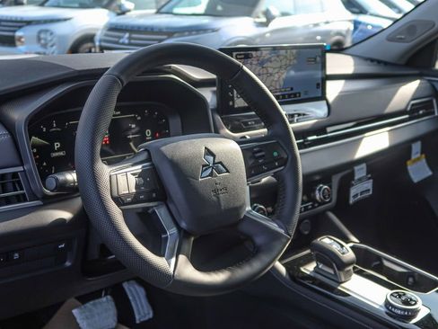 New 2026 Mitsubishi Outlander SEL AWD/4WD image 29
