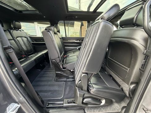 Used 2022 Jeep Wagoneer Series II w/ Premium Group I image 29