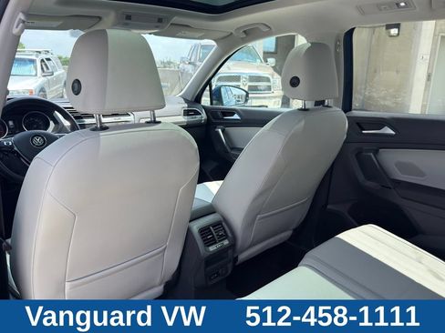 Used 2019 Volkswagen Tiguan SE w/ Panoramic Sunroof Package FWD image 29