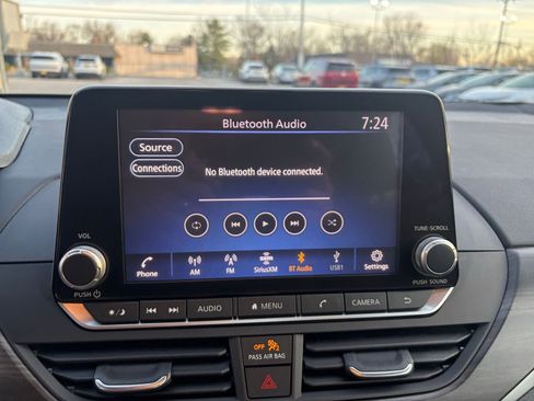 Used 2025 Nissan Altima 2.5 SV FWD image 20