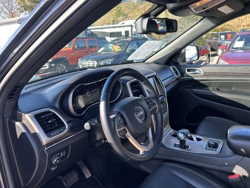 Used 2014 Jeep Grand Cherokee Limited image 17