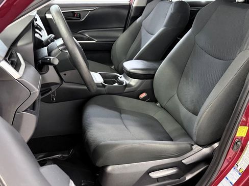 Used 2020 Toyota RAV4 LE w/ All Weather Liner Package image 20