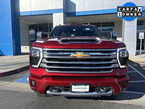 Used 2024 Chevrolet Silverado 3500 High Country w/ High Country Premium Package image 9