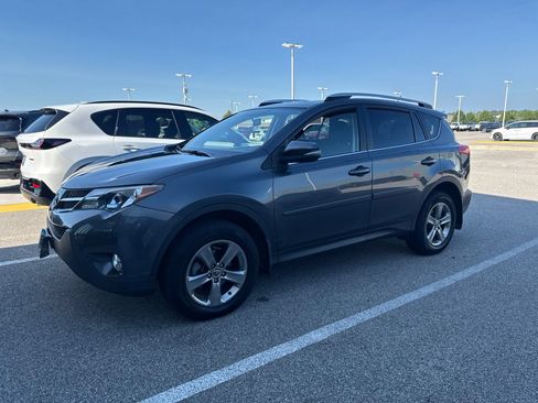 Used 2015 Toyota RAV4 XLE AWD/4WD image 1