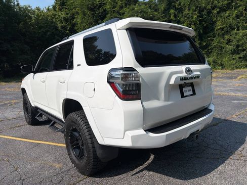 Used 2019 Toyota 4Runner SR5 RWD image 5
