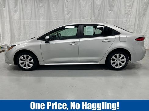 Used 2026 Toyota Corolla LE FWD image 4
