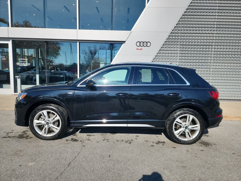 Used 2024 Audi Q3 2.0T Premium AWD/4WD image 3