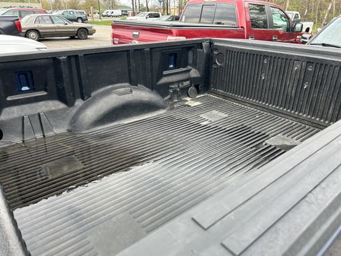 Used 2017 Ford F150 XLT AWD/4WD image 10