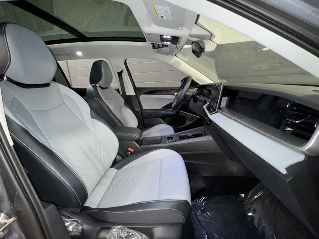 New 2026 Volkswagen Tiguan SE AWD/4WD image 9