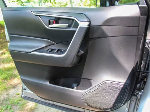 Used 2024 Toyota RAV4 XLE image 14