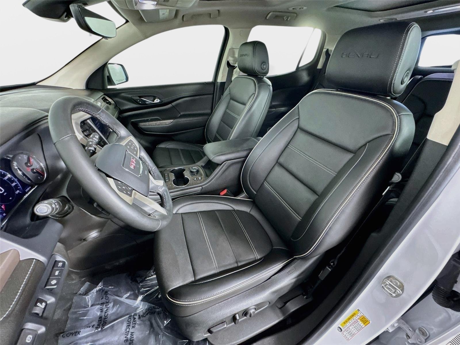 Certified 2023 GMC Acadia Denali w/ Denali Ultimate Package FWD image 11