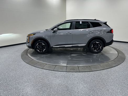 New 2026 Kia Sportage EX image 8