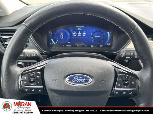 Used 2021 Ford Escape Titanium w/ Titanium Elite Package AWD/4WD image 24