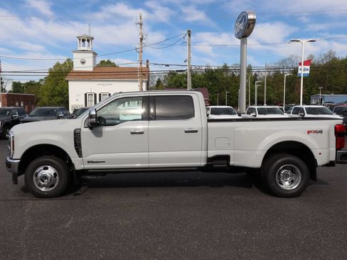 New 2026 Ford F350 Lariat AWD/4WD image 19