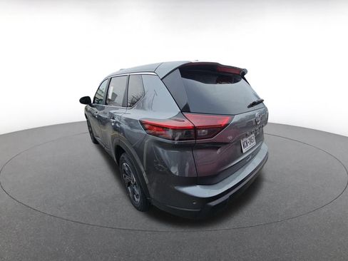 Used 2025 Nissan Rogue SV image 5