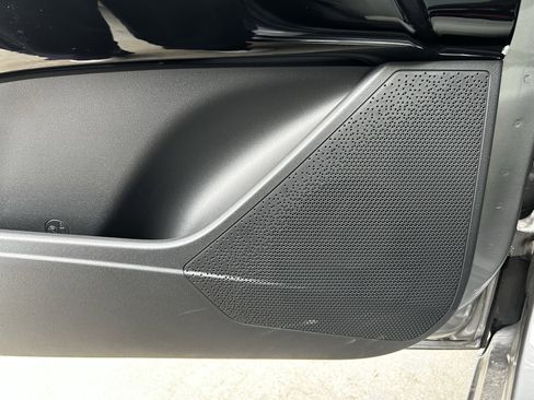 New 2025 Kia Niro EX Touring image 16