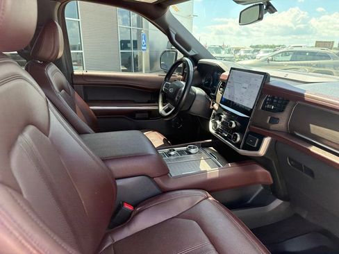 Used 2023 Ford Expedition Limited AWD/4WD image 29
