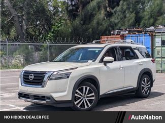 Used 2023 Nissan Pathfinder Platinum AWD/4WD video 1