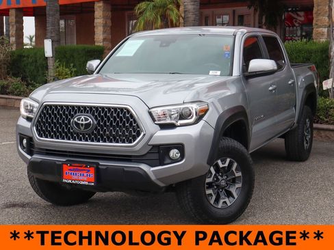 Used 2019 Toyota Tacoma TRD Off-Road w/ Technology Package AWD/4WD image 4