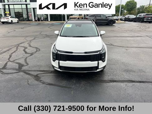 Certified 2026 Kia Sportage EX w/ EX Panorama Roof Package FWD image 5