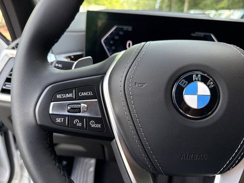 Used 2025 BMW X5 xDrive40i w/ Premium Package AWD/4WD image 24