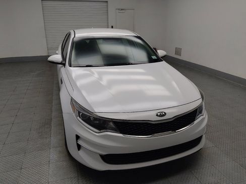 Used 2018 Kia Optima LX w/ 17" Alloy Wheels Package FWD image 14