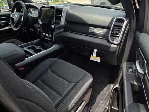 New 2026 RAM 1500 4x4 Crew Cab image 10