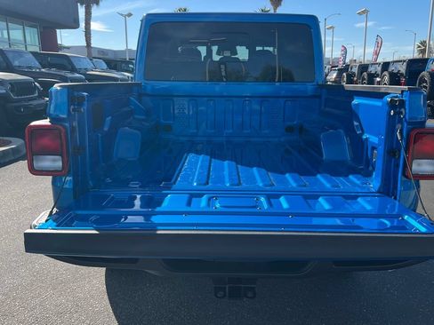 New 2026 Jeep Gladiator Sport AWD/4WD image 13