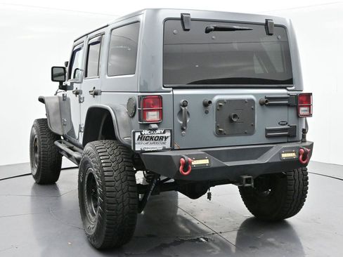 Used 2013 Jeep Wrangler Unlimited Rubicon AWD/4WD image 6
