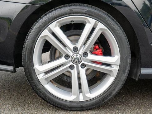Used 2017 Volkswagen Jetta GLI FWD image 13