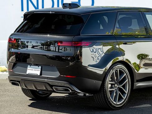 New 2027 Land Rover Range Rover Sport SE AWD/4WD image 7